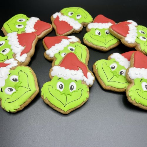  PJ Grinch s vánoční čapkou F1309