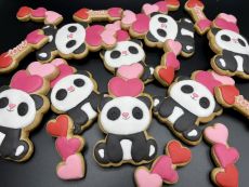 Panda se srdíčky P201