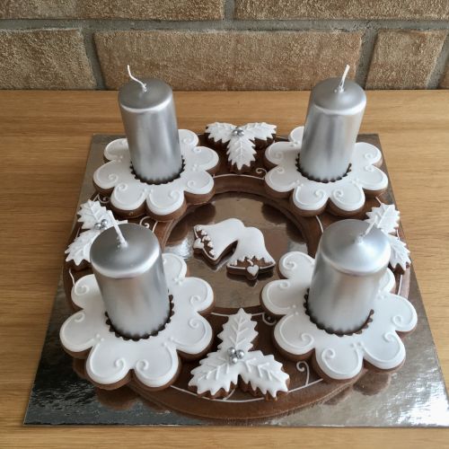 Kytičky s cesmínou 33-001