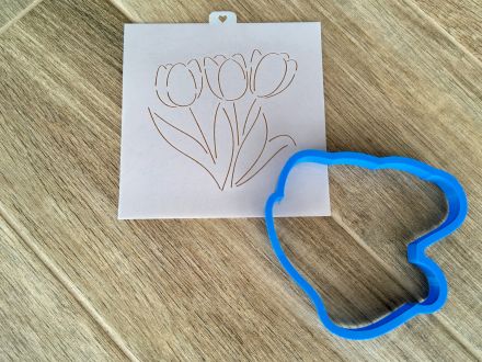 Kytice tří tulipánů